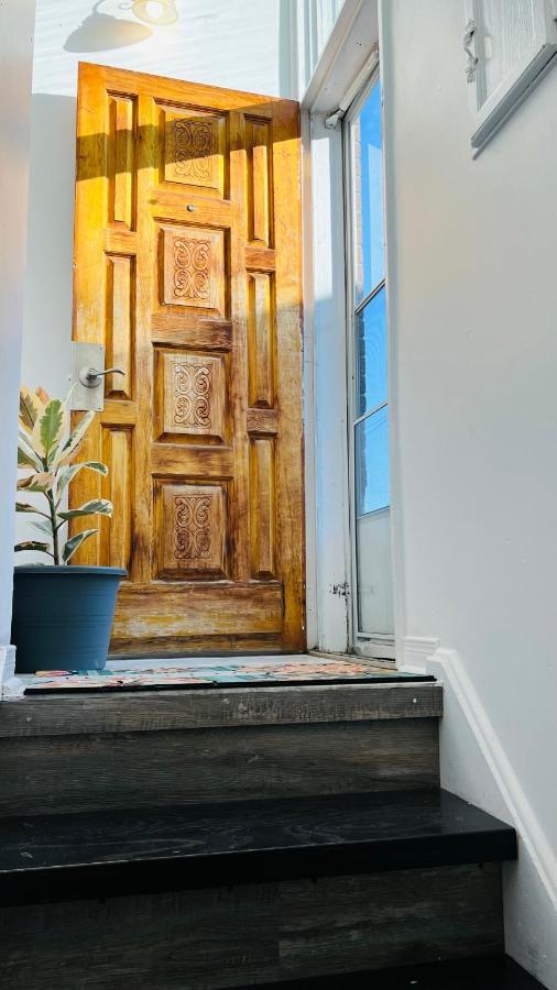 - Free Parking Bed & Breakfast Toronto